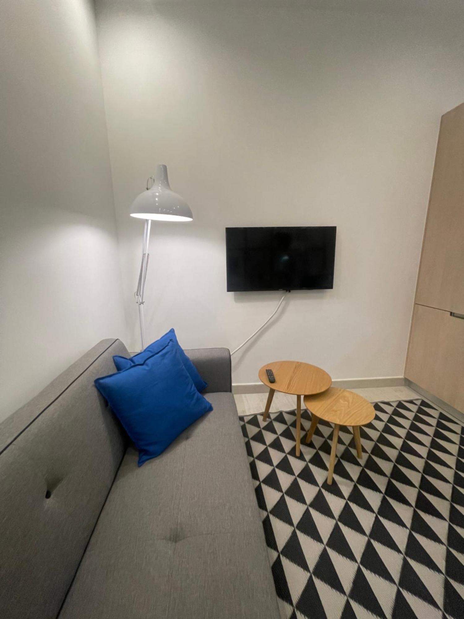 Appartamento Casa De Huespedes Almirante Madrid Esterno foto